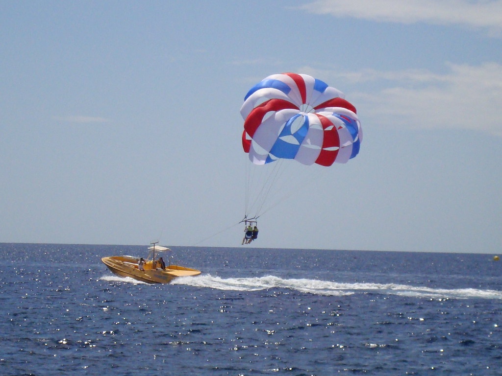Parasailing sobre Puerto del Carmen
