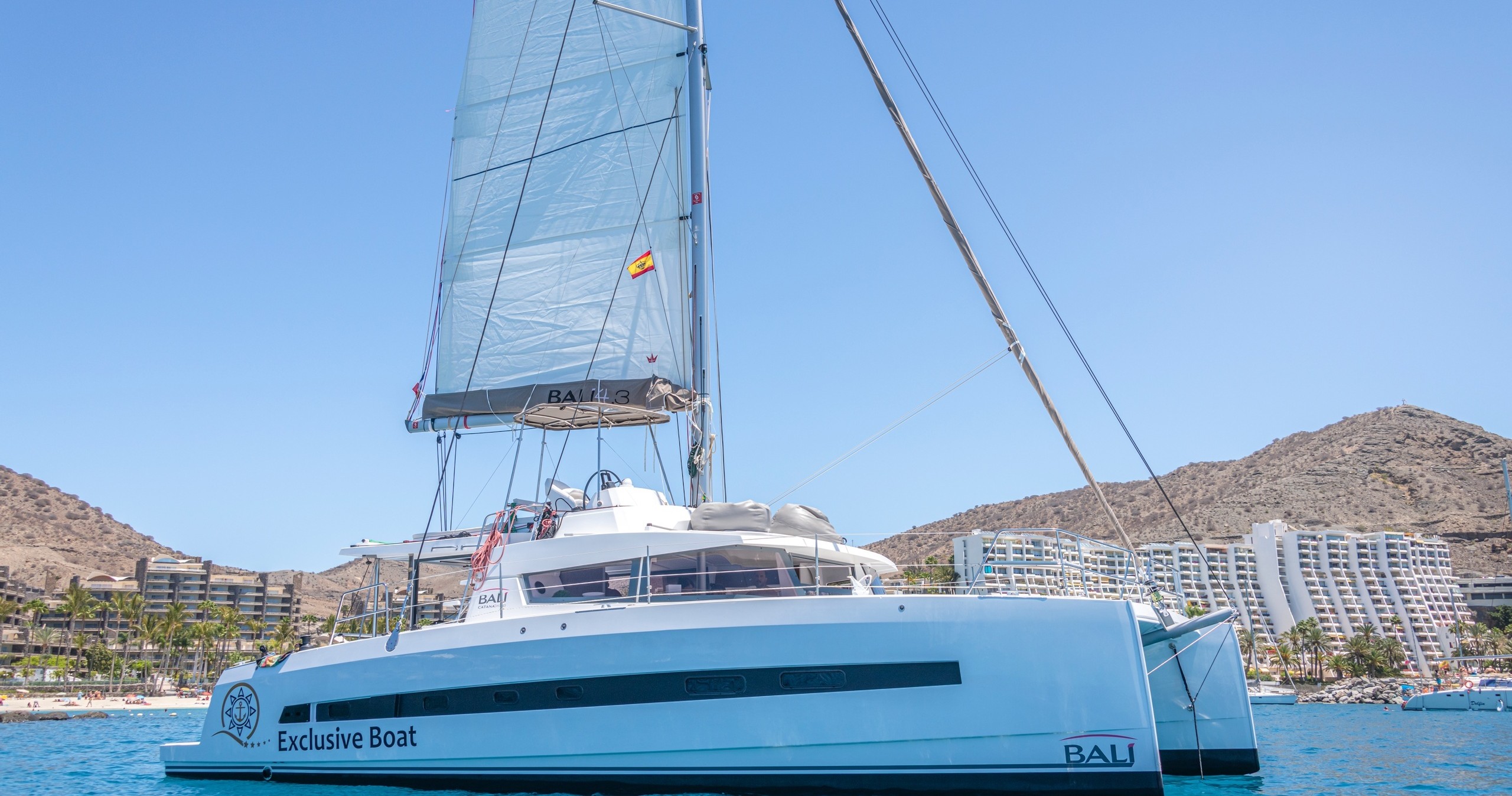 Crucero de mañana con comida y bebida